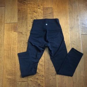 black lululemon wonder under leggings size 2